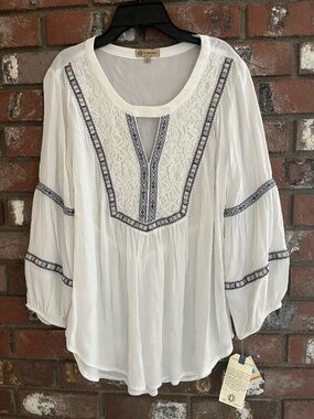 NWT Democracy White Lace Peasant Boho Top Blouse embroidery Size Small